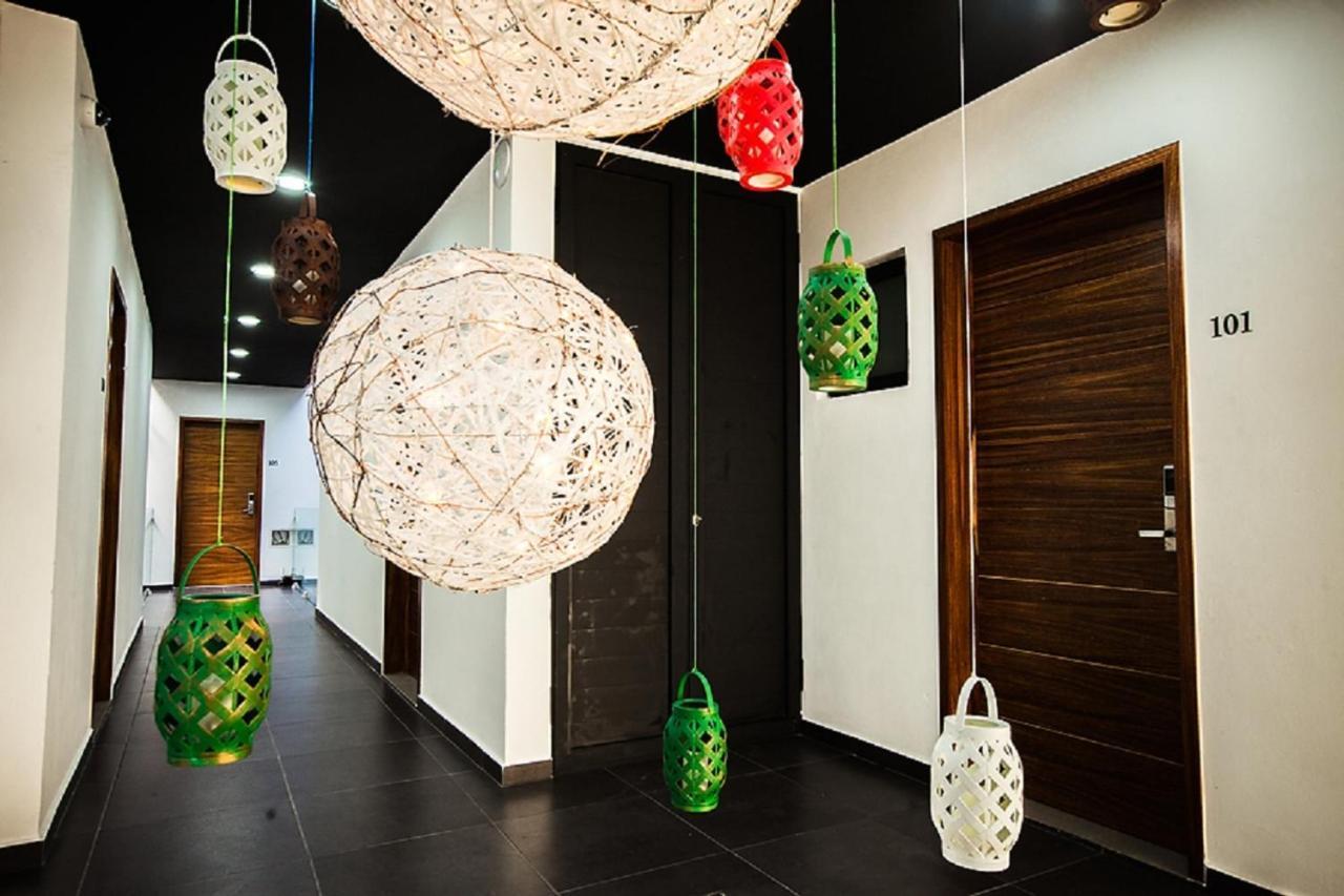 Khách sạn Mow Midtown & Residences