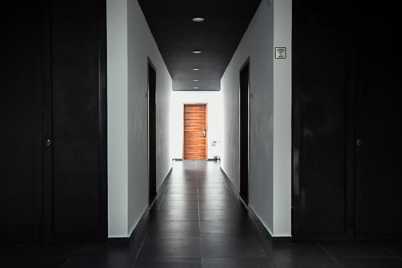 Khách sạn Mow Midtown & Residences