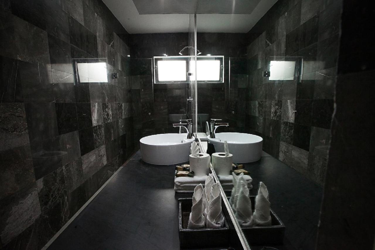 Mow Midtown & Residences Khách sạn