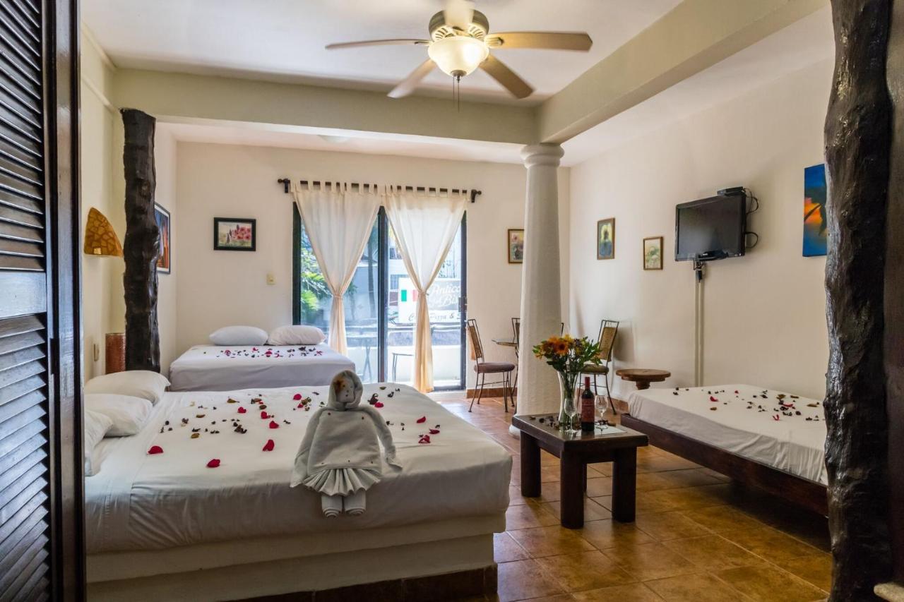 Moonshine Hotel 3*