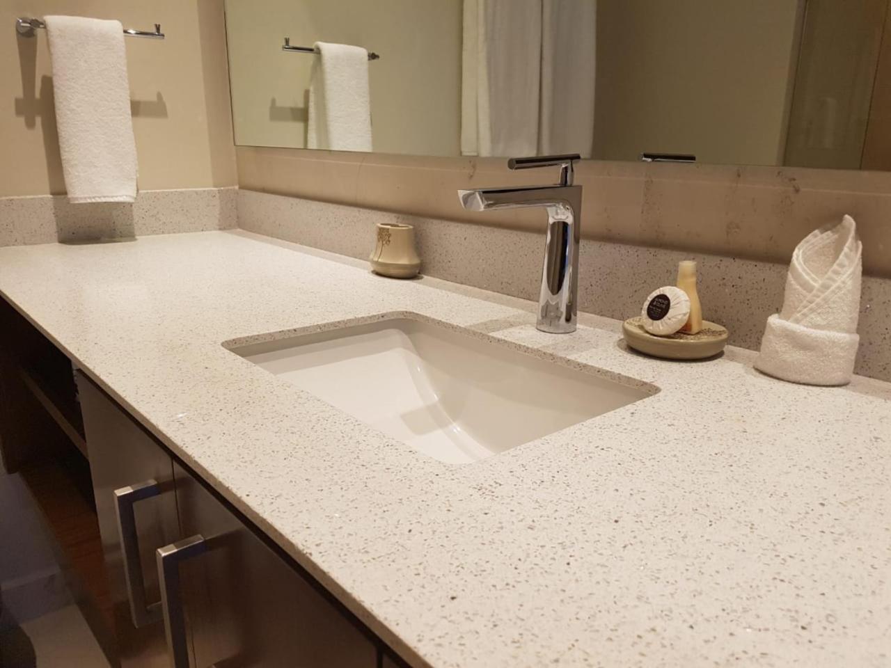 Breathtaking 2br With Partial Sea View By Happy Address Apartment *