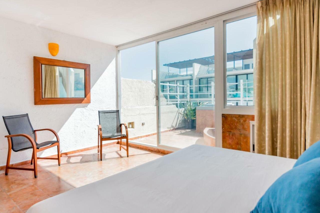 Mamitas Penthouse