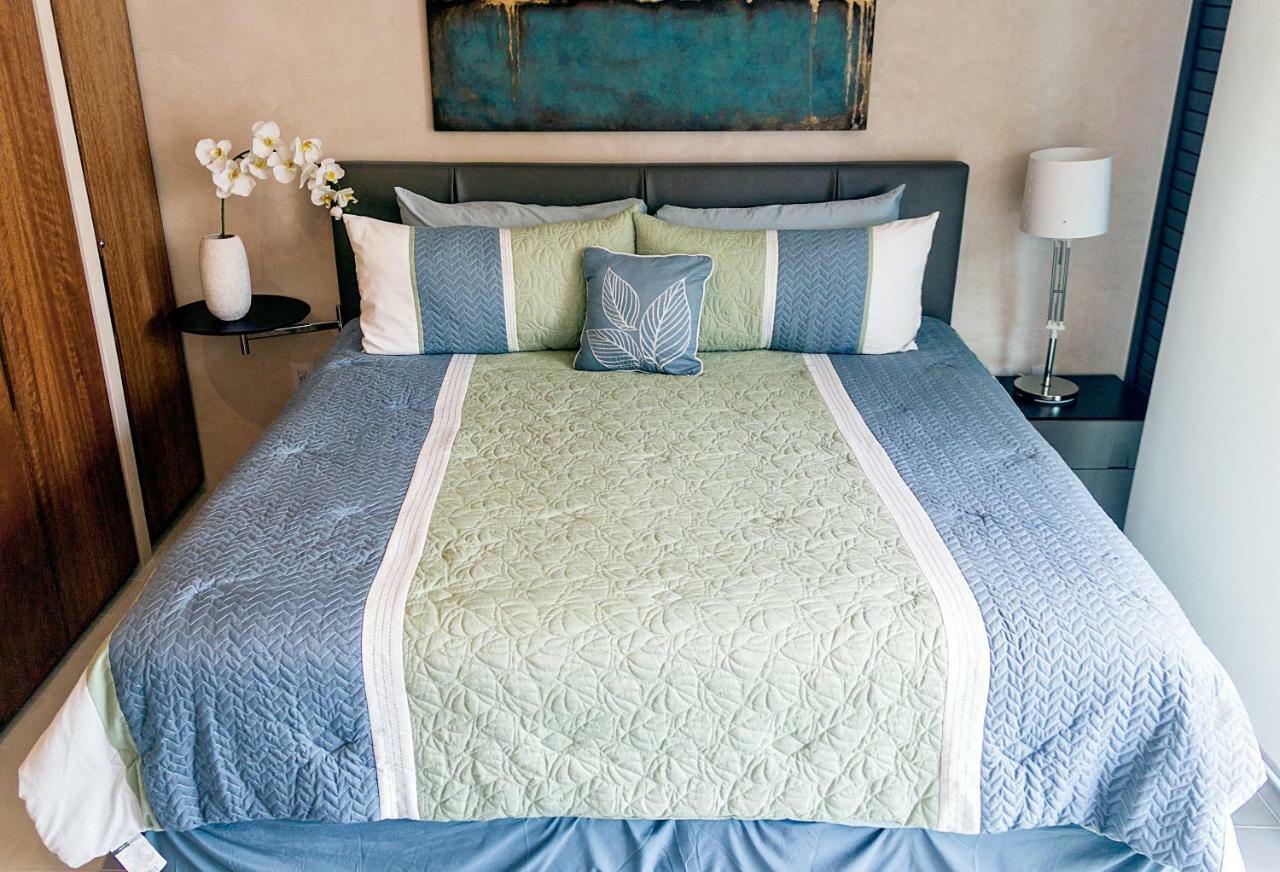 Cozy Well Located 2br By Happy Address Apartamento *