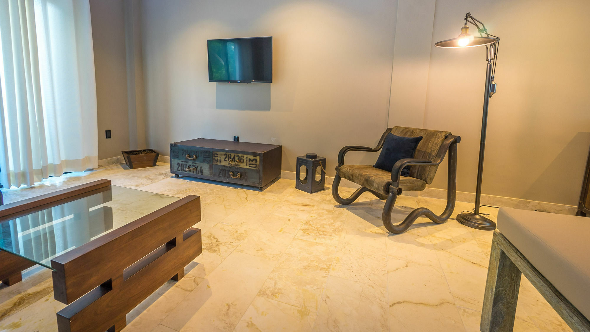 Lotus Midtown By Bvr * Playa del Carmen