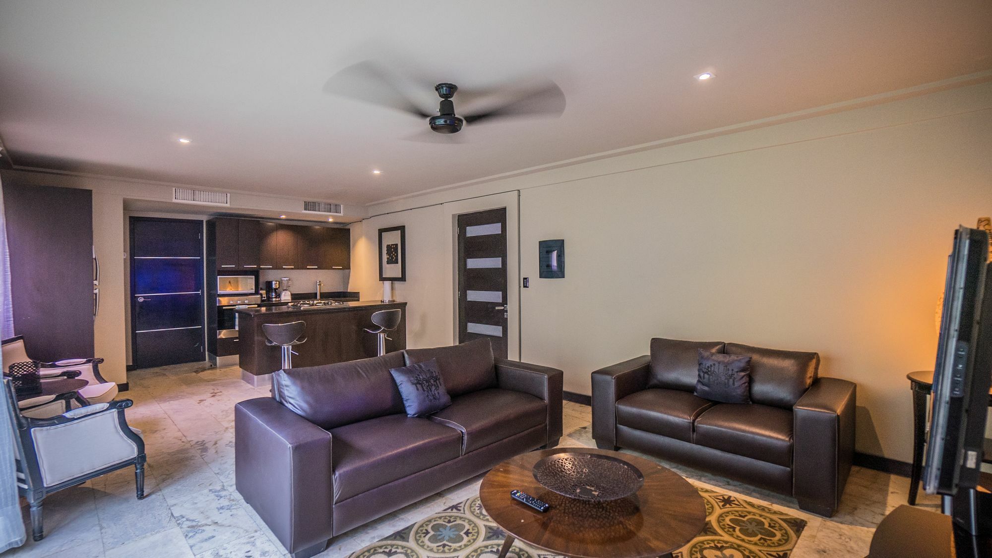 Lotus Midtown By Bvr *