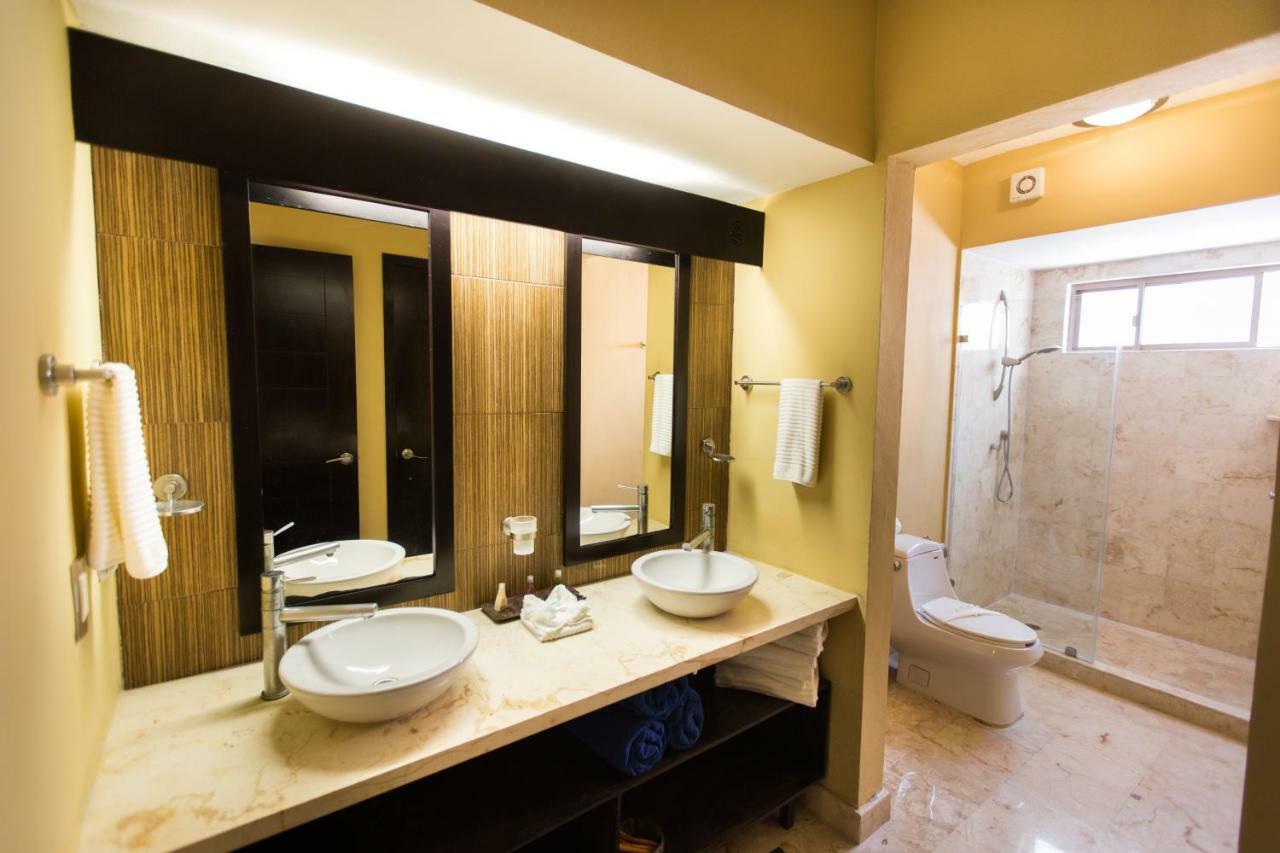 101 Corto Maltes ,3 Bedroom Ocean View Căn hộ *