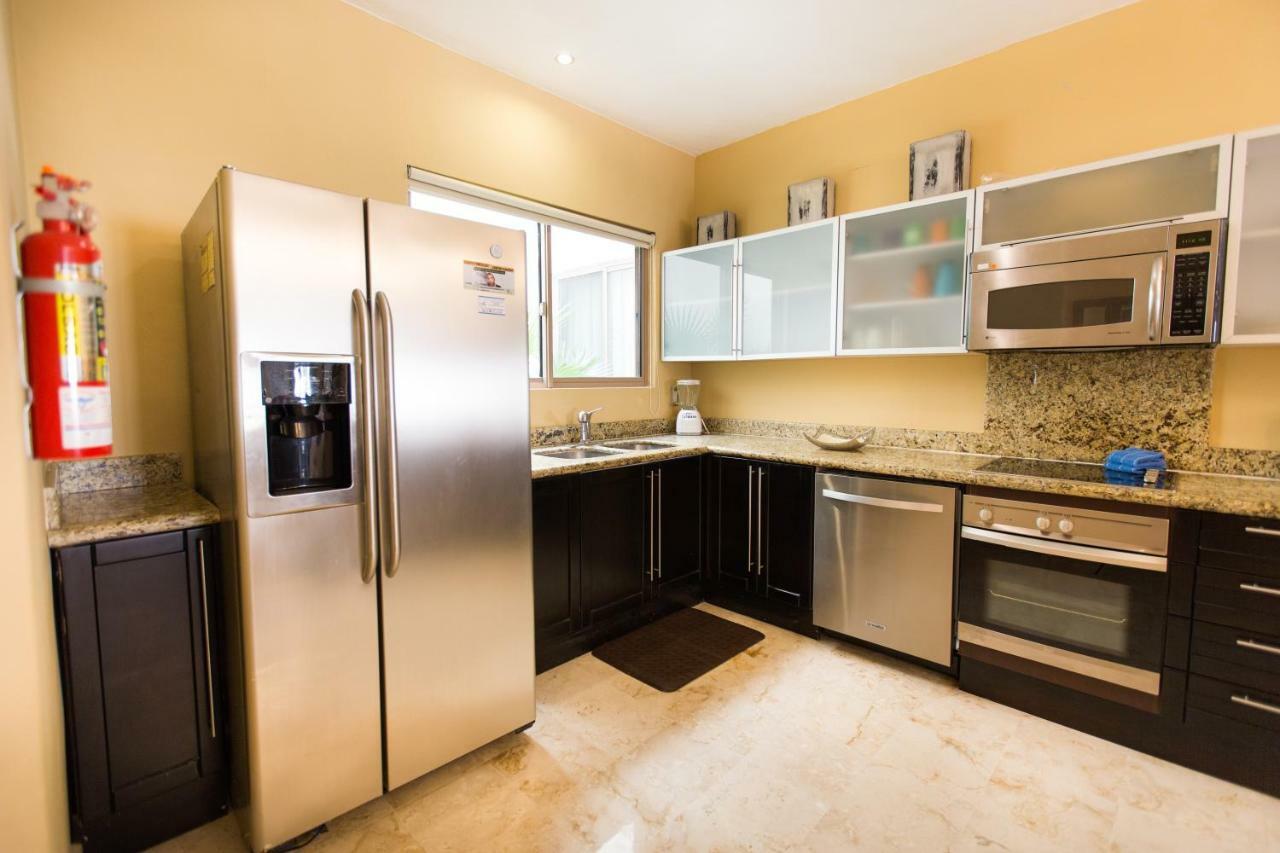 101 Corto Maltes ,3 Bedroom Ocean View Căn hộ *