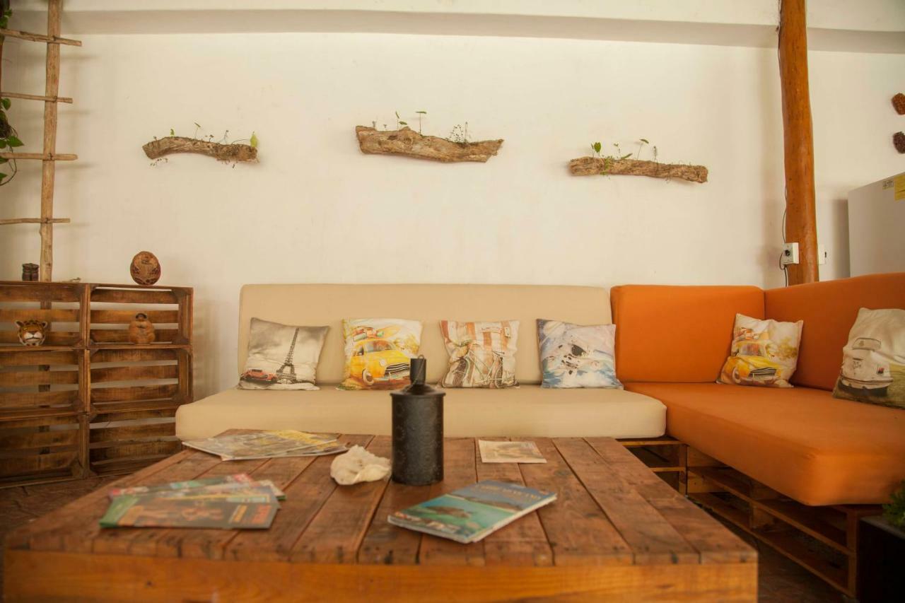 Beautiful Private For 16 Pax With Garden, Bbq And Pool, Casa de férias Playa del Carmen