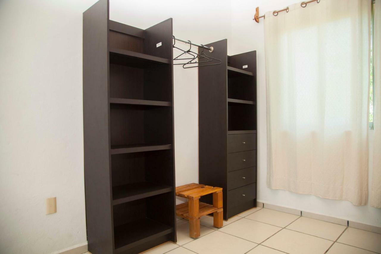 Beautiful Private For 16 Pax With Garden, Bbq And Pool, Casa de férias Playa del Carmen