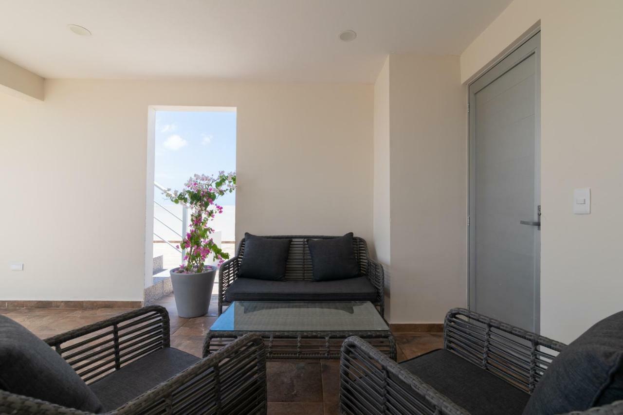 Kuyaan Coral Suites By Holiday In Playa