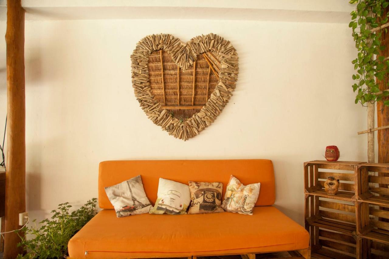 Beautiful Private For 16 Pax With Garden, Bbq And Pool, Casa de férias Playa del Carmen