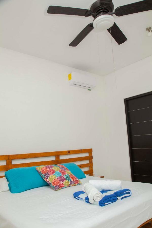Beautiful Private For 16 Pax With Garden, Bbq And Pool, Casa de férias *