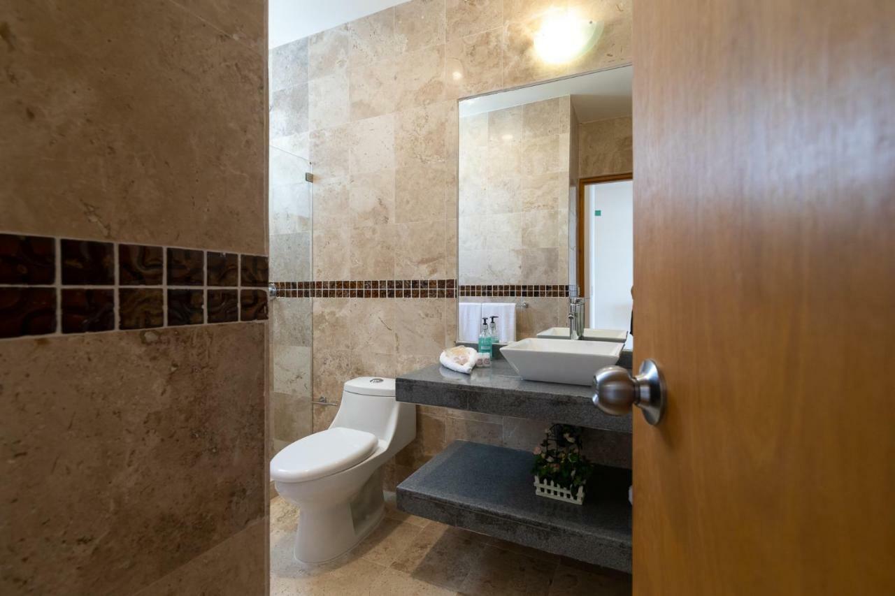 Kuyaan Coral Suites By Holiday In Playa