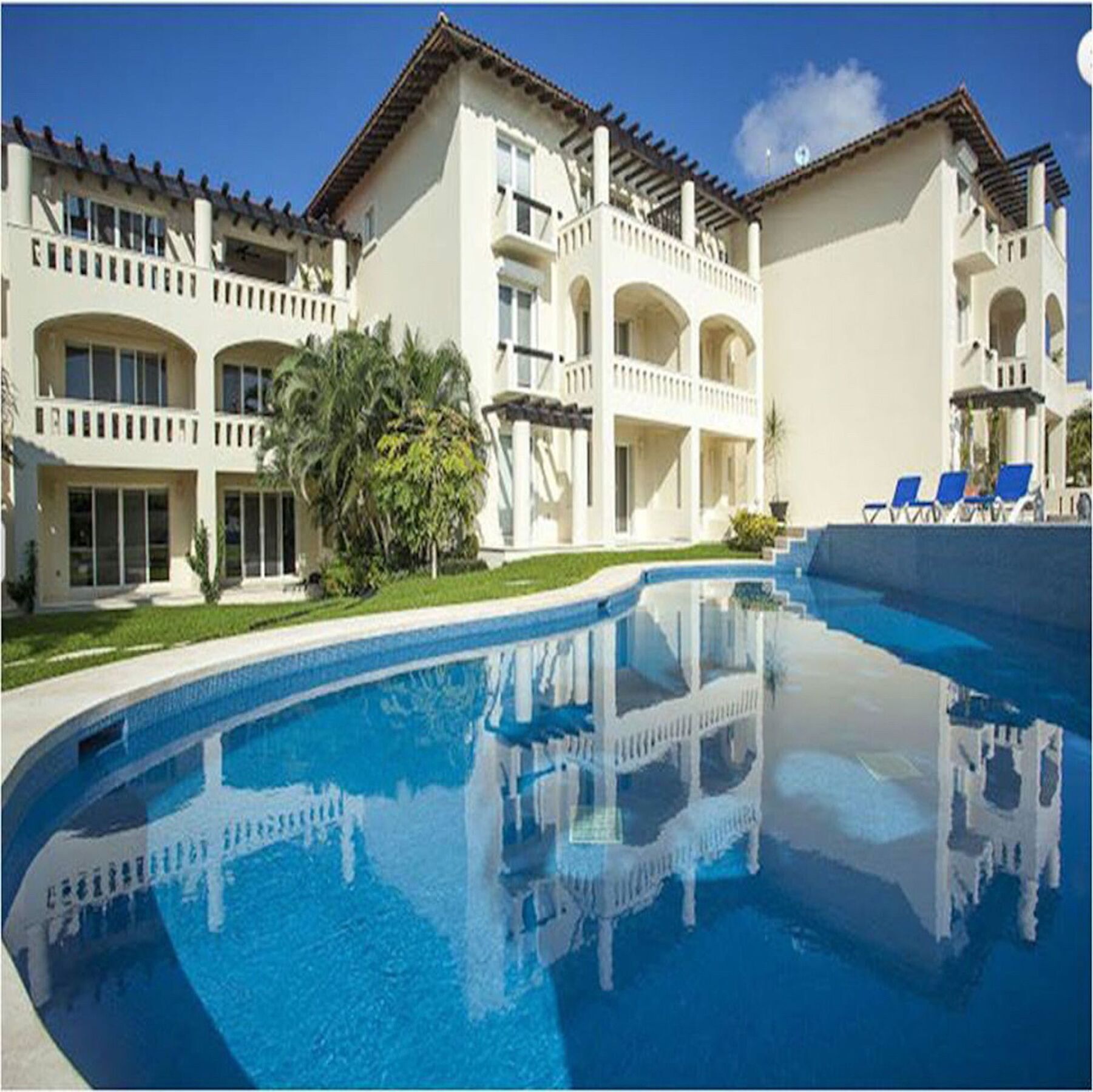 Luna Maya Free Access To Club Apartamento