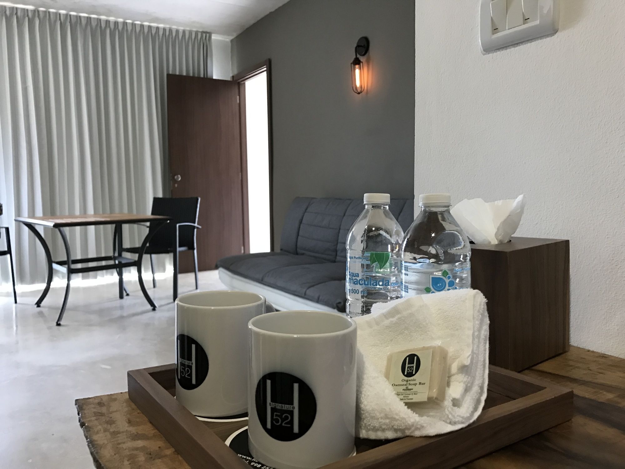52 Khách sạn 4*