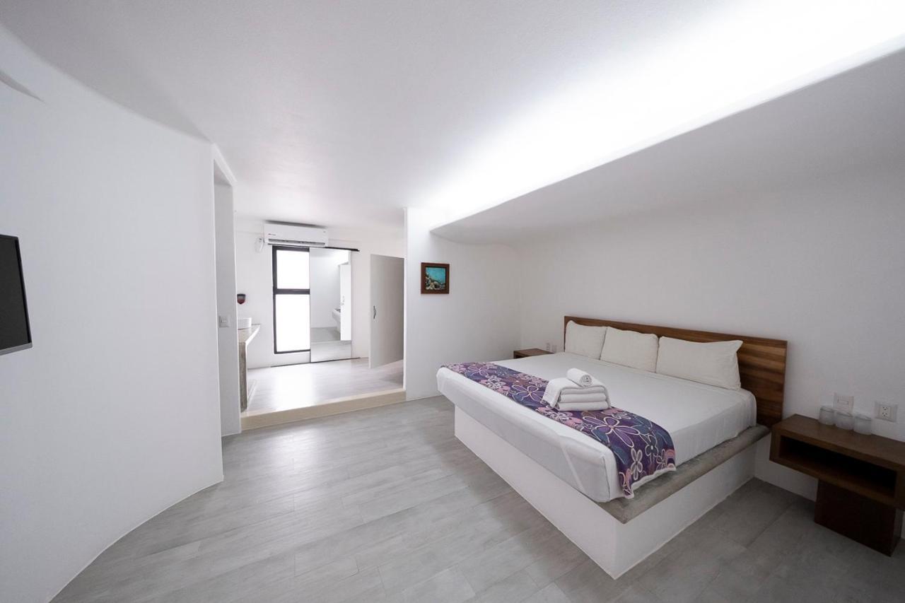Partyholic 3* Playa del Carmen