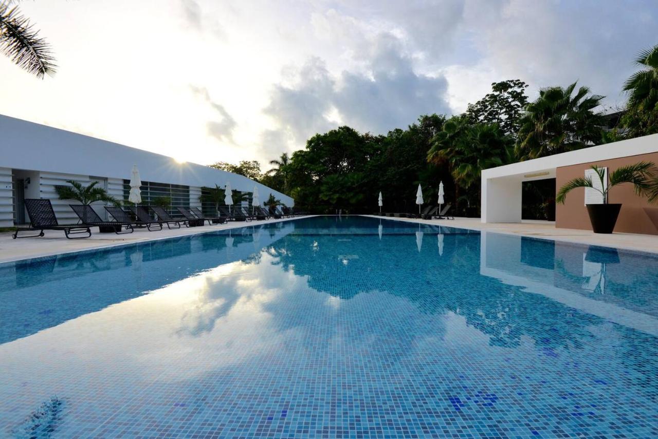 Deluxe Beachside, Private Beach Club And Golf Căn hộ