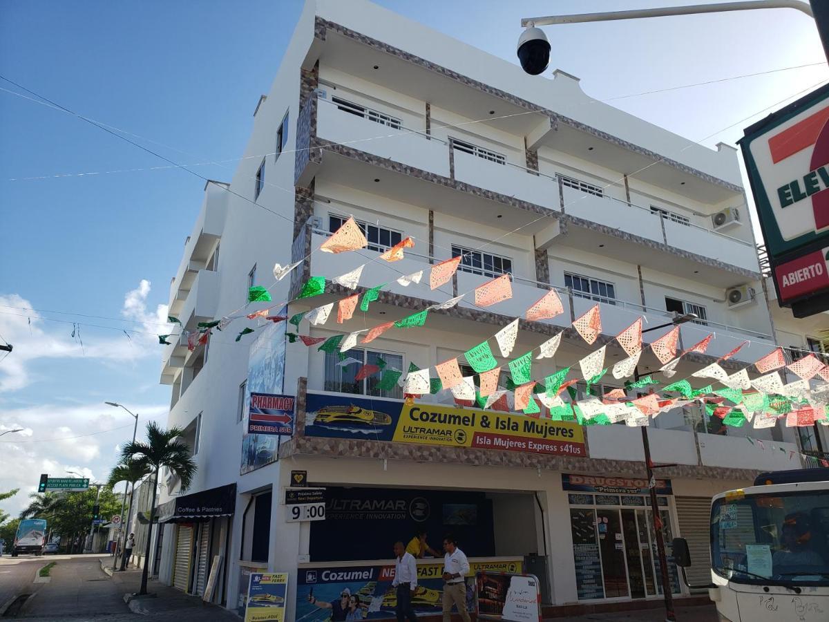 A Calle Del Ado 5ta Avenida * Playa del Carmen