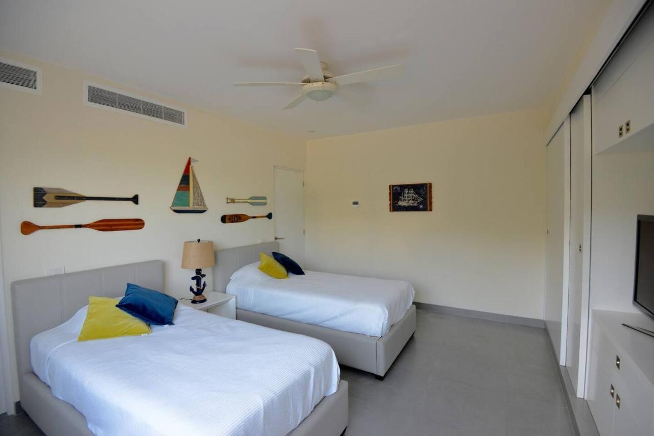 Deluxe Beachside, Private Beach Club And Golf Căn hộ Playa del Carmen