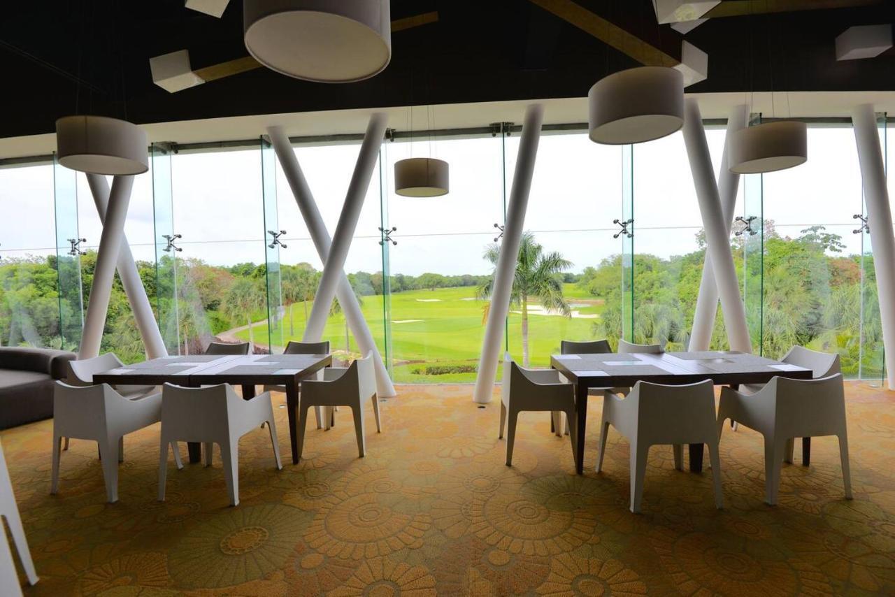 Deluxe Beachside, Private Beach Club And Golf Căn hộ Playa del Carmen