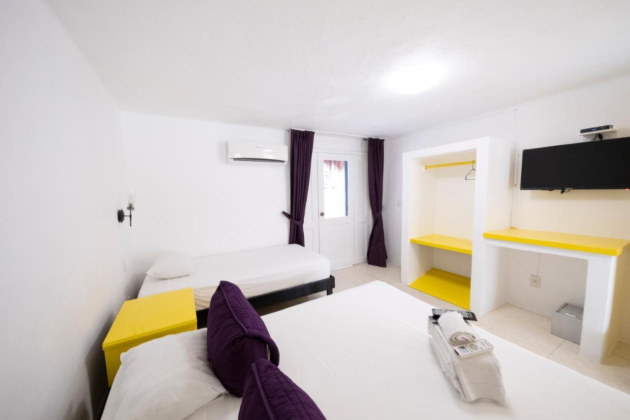 Hotel Partyholic 3*