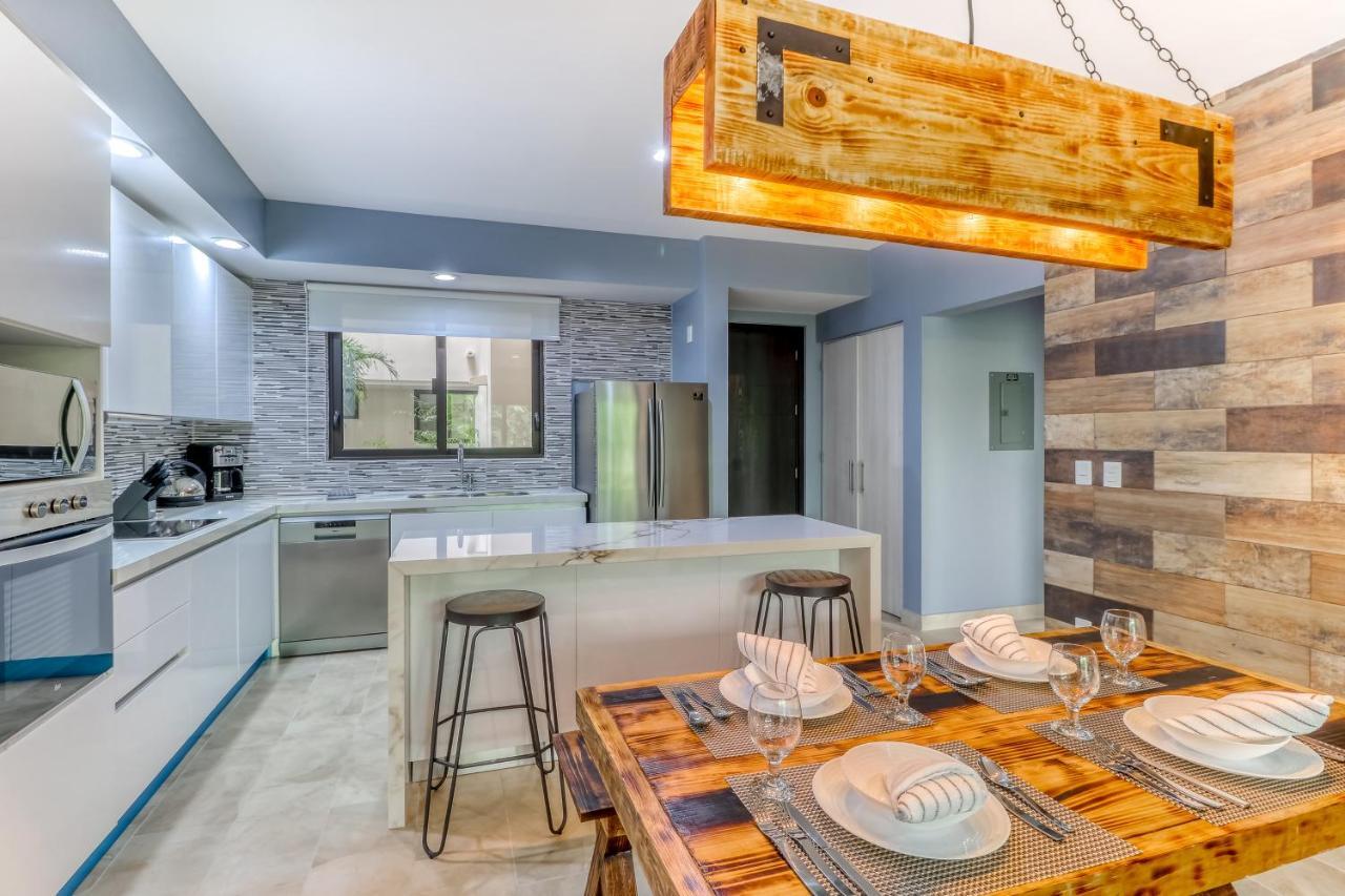 Apartment Chandelier B102 @ Lagunas *