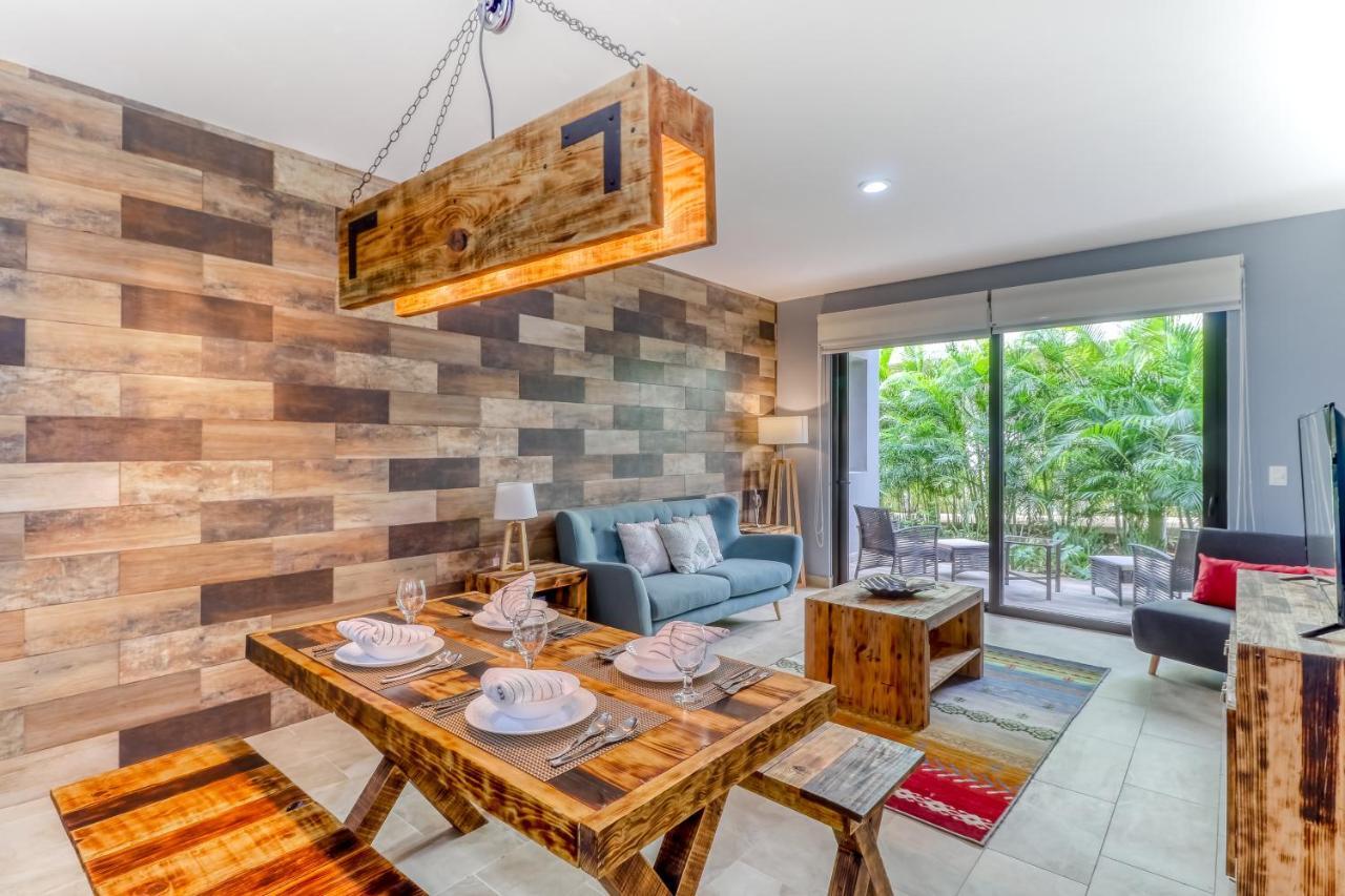 Apartment Chandelier B102 @ Lagunas *
