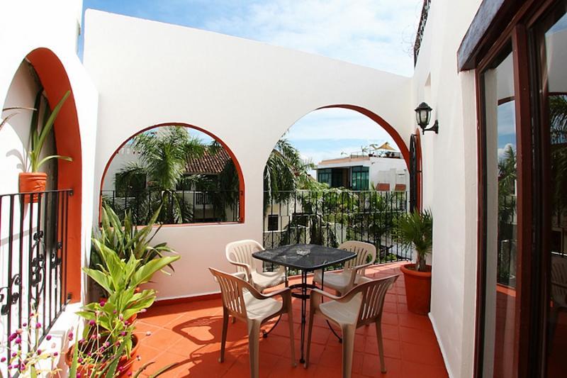 Khách sạn El Patio