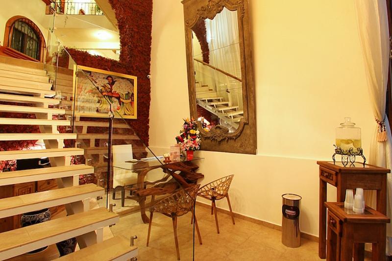 El Patio Khách sạn