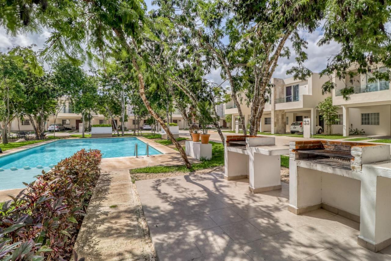 Selvanova Coto 4b, Flamingos 437f Biệt thự
