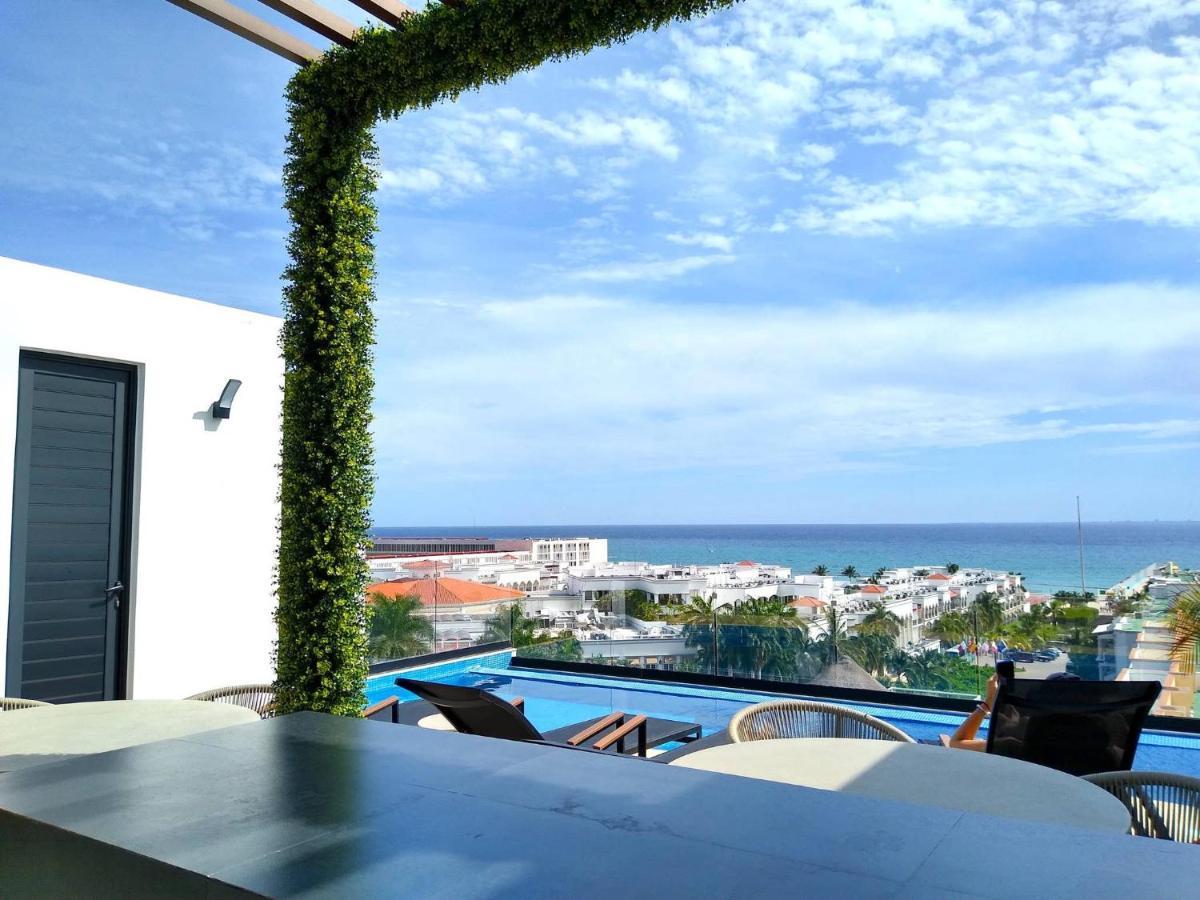 Ocean View From The Rooftop Pool Only One Block To The Beach, For 2