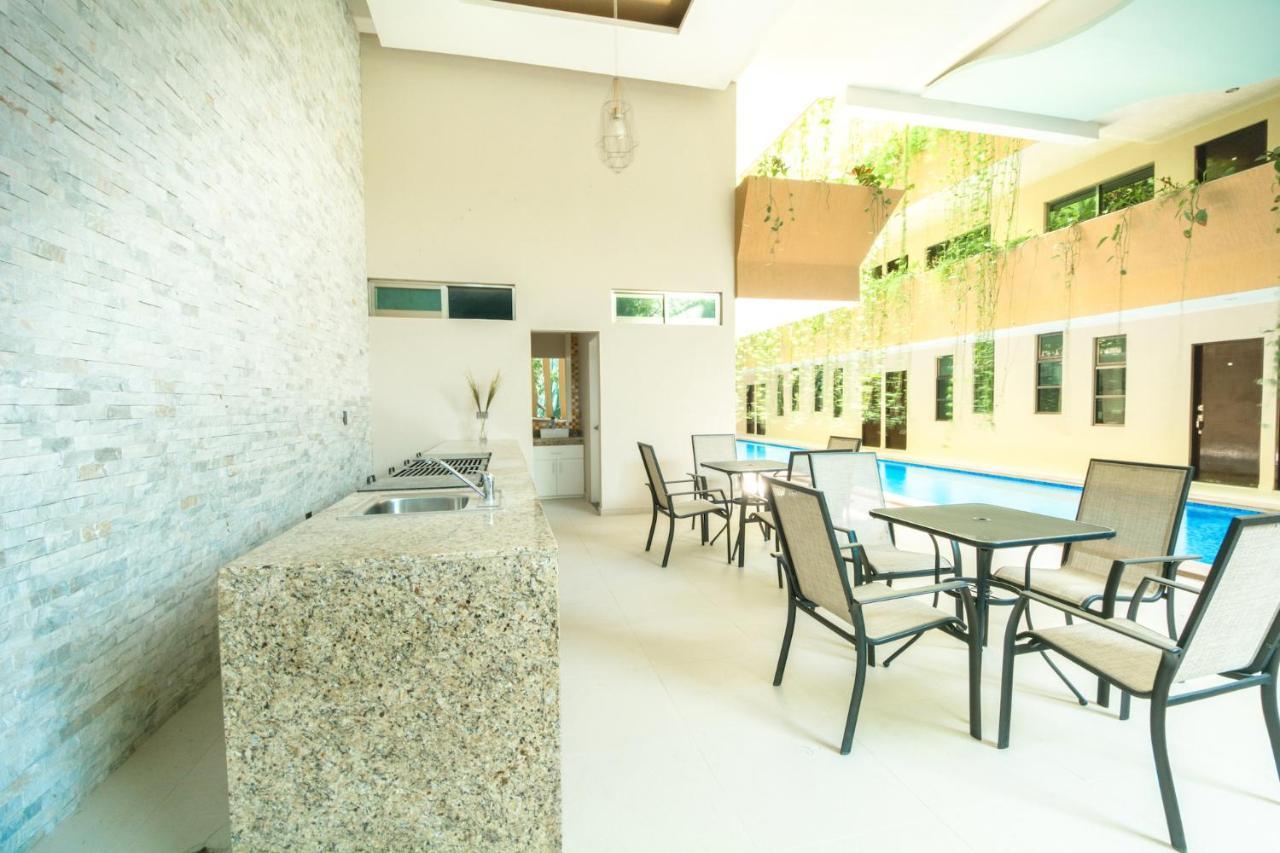 Palmarena & Residences - Long Comfort With Parking, Sauna, Gym & Pool - Steps From 5th Avenue 3* Playa del Carmen