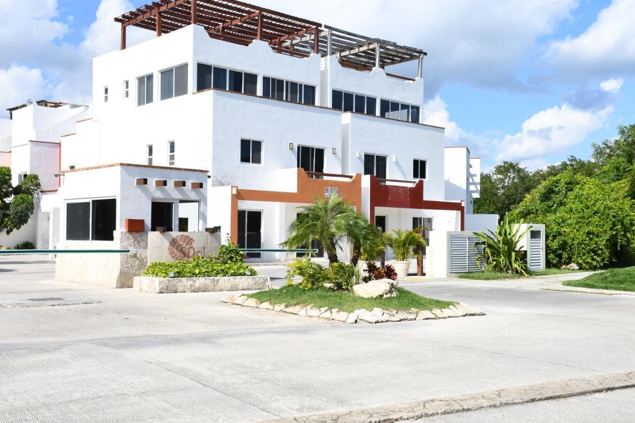 4 Bedroom Luxury Villa & 3 Bedroom Villa With Swimming Pool Close To The Beach Holiday home *