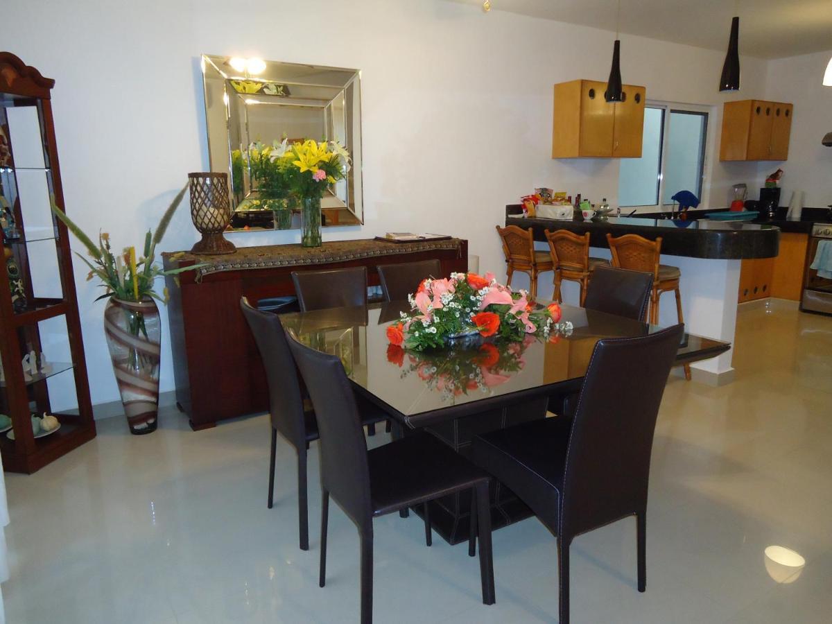 4 Bedroom Luxury Villa & 3 Bedroom Villa With Swimming Pool Close To The Beach Holiday home *