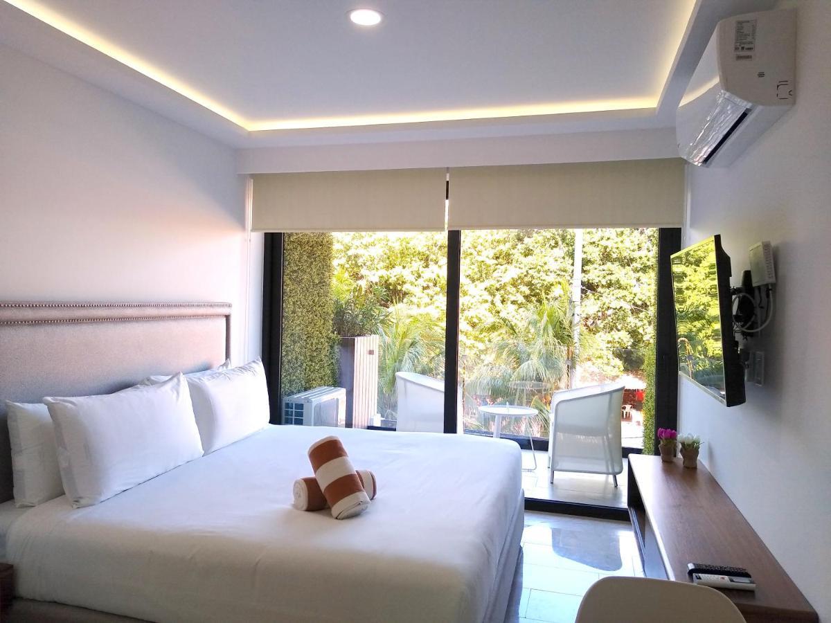 Căn hộ Ocean View From The Rooftop Pool Only One Block To The Beach, For 2 *