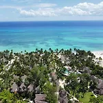Zulim Condo - 302