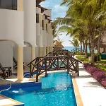 Hidden Beach Resort Au Naturel (Adults Only)