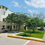 Amplio Apartamento De 2 Dormitorios En Playa Del Carmen