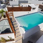 Caribbean Apartment 2