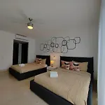 Luxurious & Central Condo In Playa Steps From The Beach