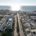 Spacious Condo 200M From Beach & 5Th Ave