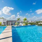 Private Room In Top Location With Pool Gym And Cinema