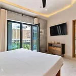 Prime 5Th Ave Stay - 2Br With King Beds & City Views