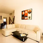 Las Olas 304