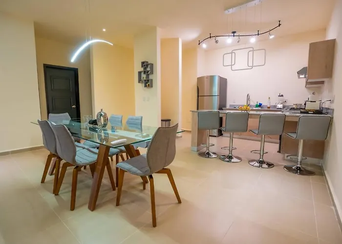 Luxury Apartment With Poll