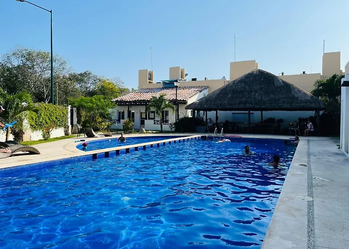 Amplio Apartamento De 2 Dormitorios En Playa Del Carmen