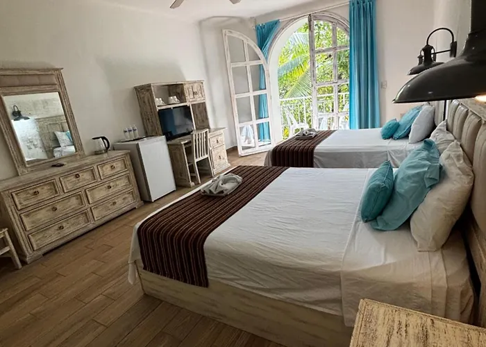 Coco Rio Hotel - Mamitas Beach Area