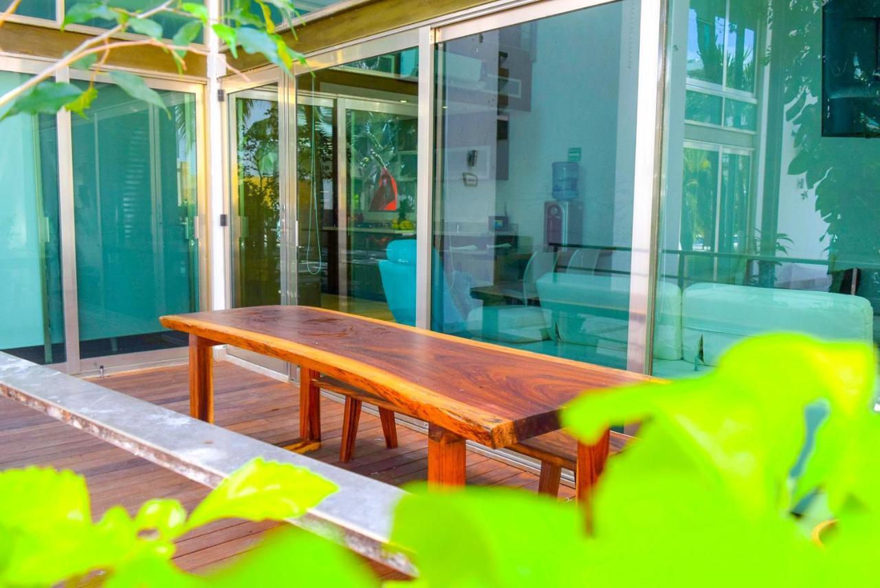 Luxurious & In Playa Steps From The
