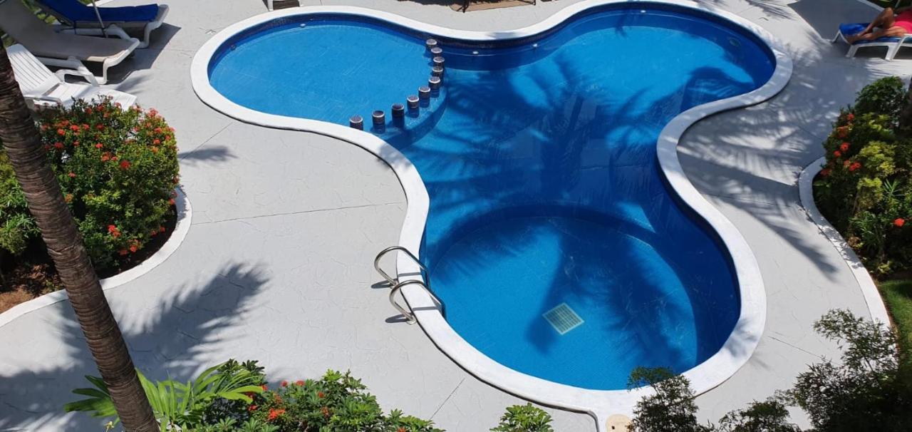 In Center With Pool Apartment