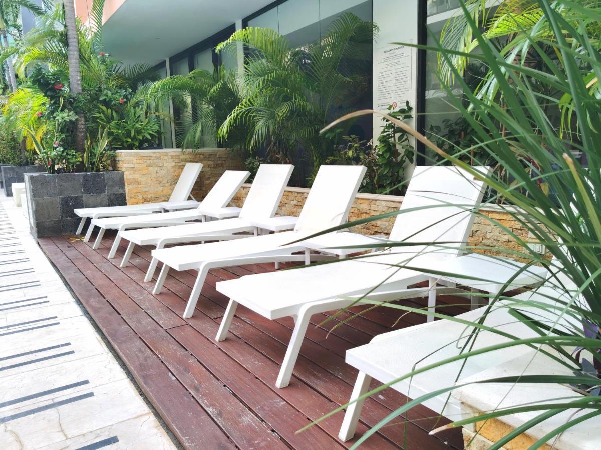 The By Menesse Pensión Playa del Carmen